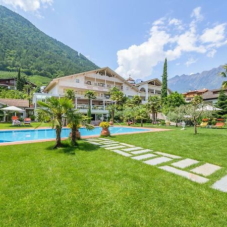 Glanzhof Hotel & Apartments Marlengo Esterno foto