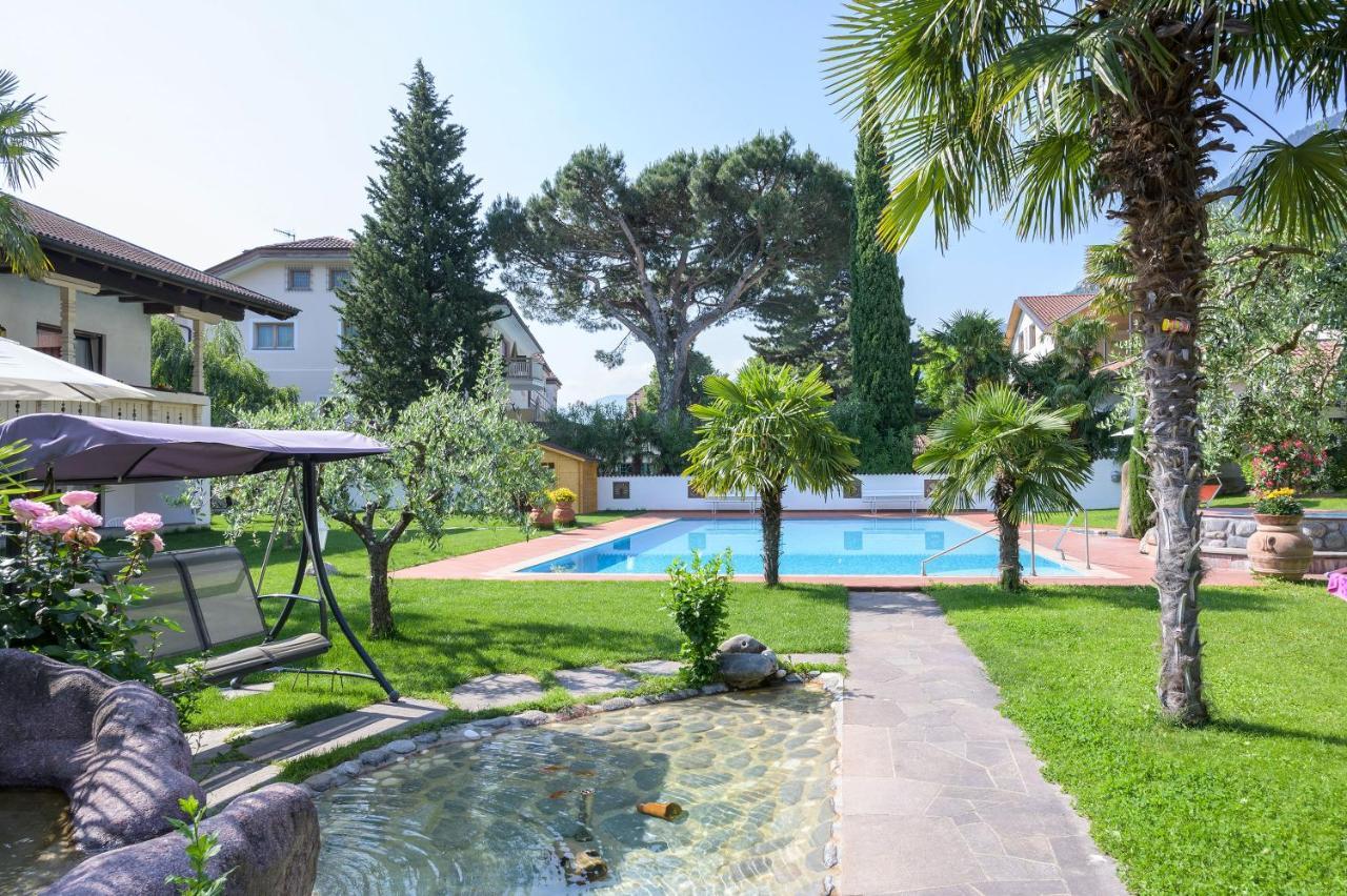 Glanzhof Hotel & Apartments Marlengo Esterno foto