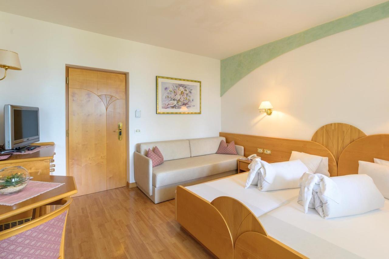 Glanzhof Hotel & Apartments Marlengo Esterno foto