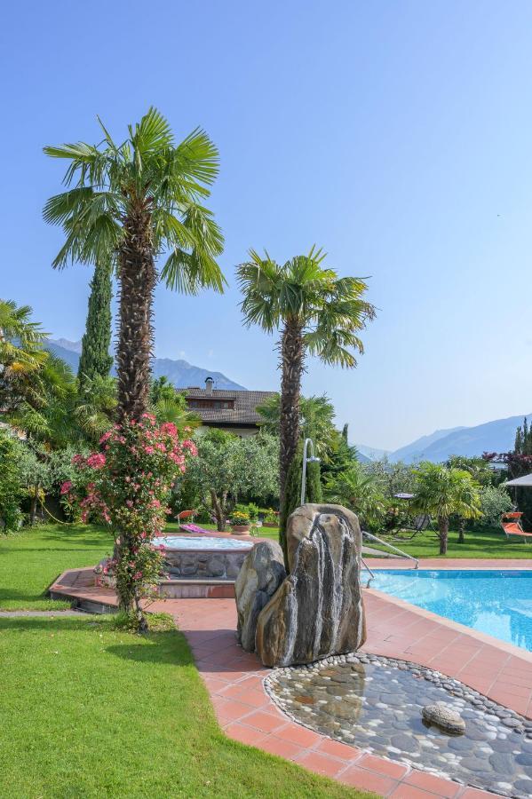 Glanzhof Hotel & Apartments Marlengo Esterno foto