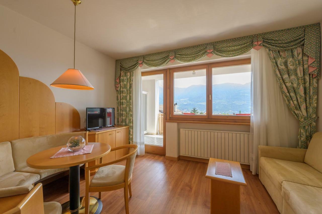 Glanzhof Hotel & Apartments Marlengo Esterno foto