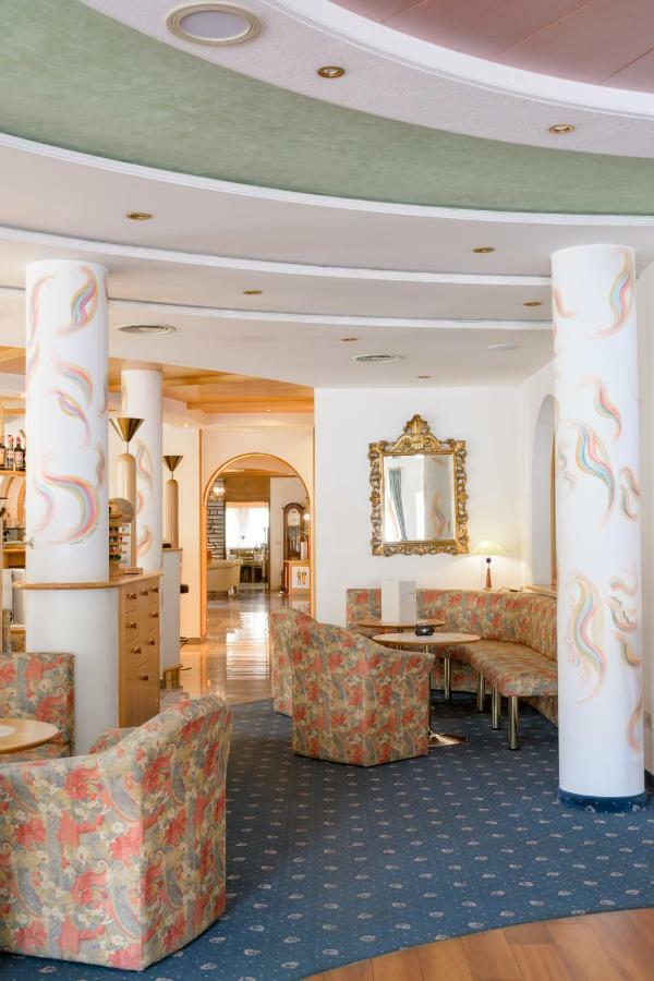 Glanzhof Hotel & Apartments Marlengo Esterno foto