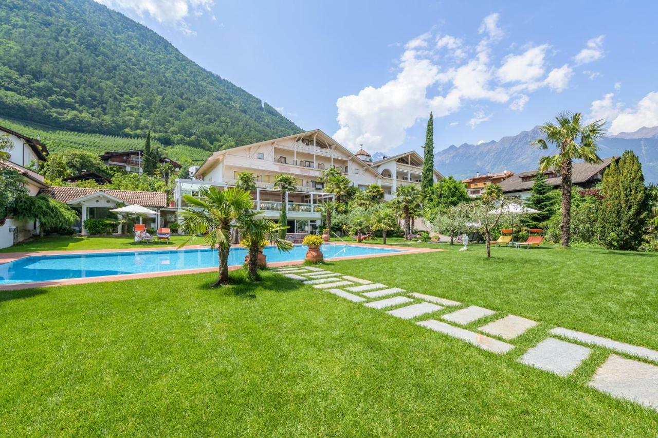 Glanzhof Hotel & Apartments Marlengo Esterno foto