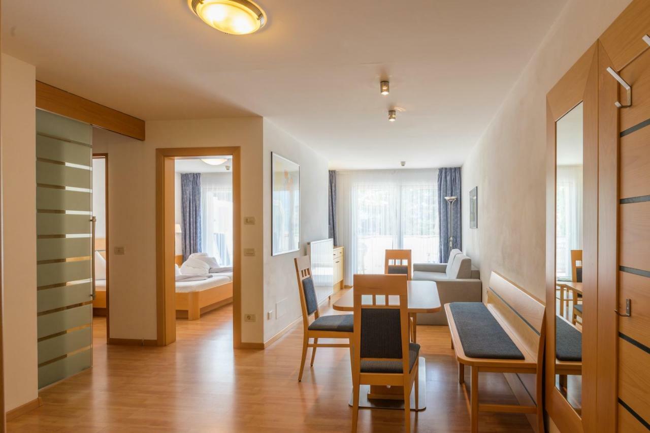 Glanzhof Hotel & Apartments Marlengo Esterno foto